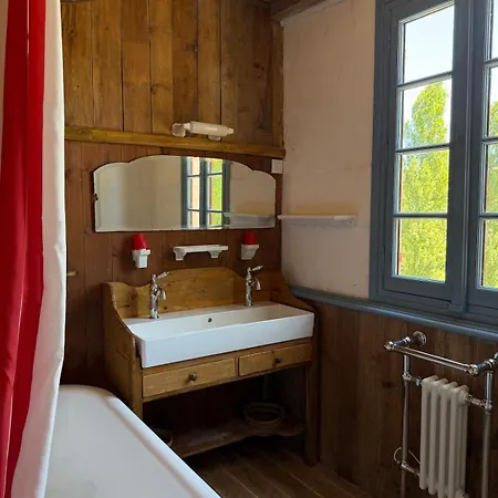 La Maison Rouge